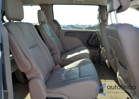 2016 Chrysler Town & Country Touring from USA, damaged, VIN 2C4RC1BG7GR121753